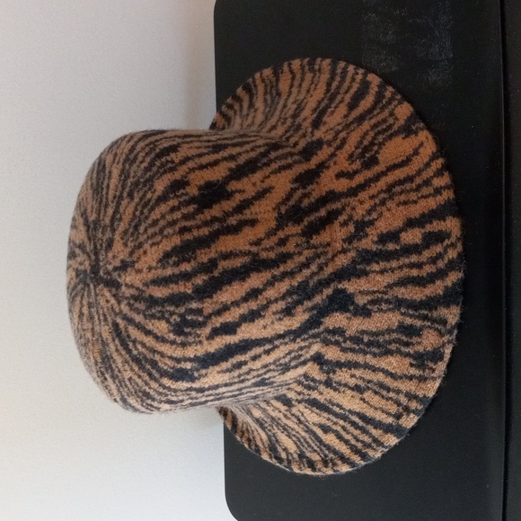 Anthropologie Winter Hat, 50% wool, 50% polyester - Picture 1 of 4